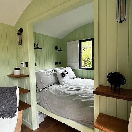 Hettie Luxury Shepherds Hut Semley Exterior foto