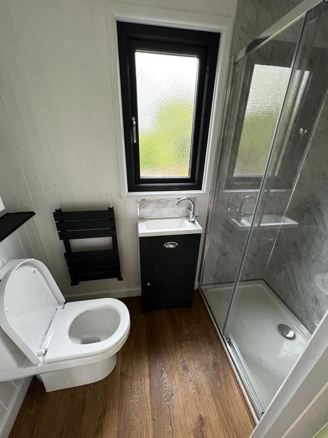 Hettie Luxury Shepherds Hut Semley Exterior foto